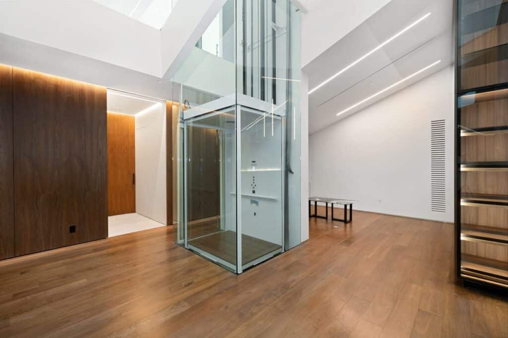 un ascenseur dans sa maison